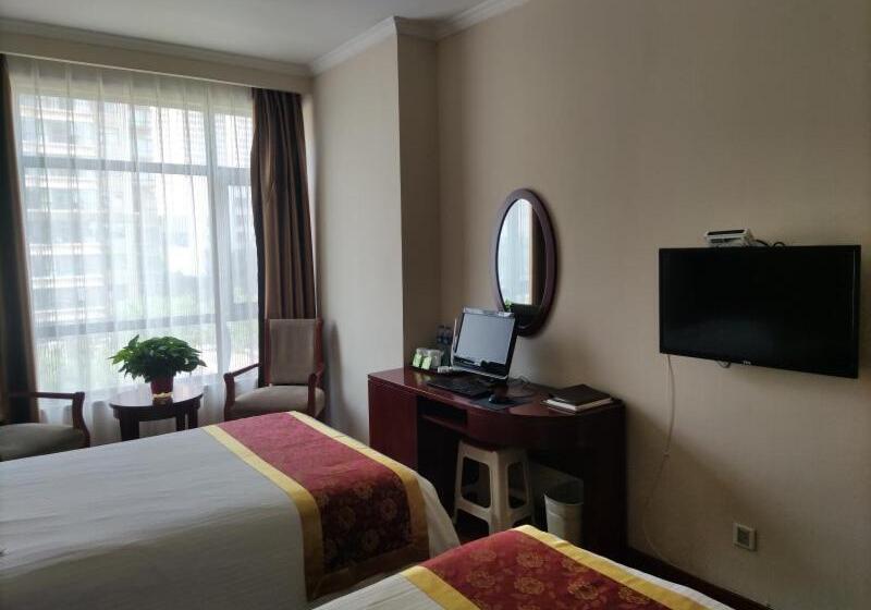 Отель Greentree Inn Datong Railway Station South Yundingyayuan Express