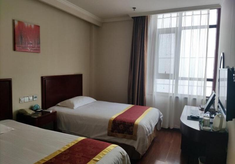 Отель Greentree Inn Datong Railway Station South Yundingyayuan Express