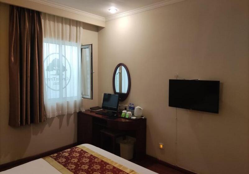 Отель Greentree Inn Datong Railway Station South Yundingyayuan Express