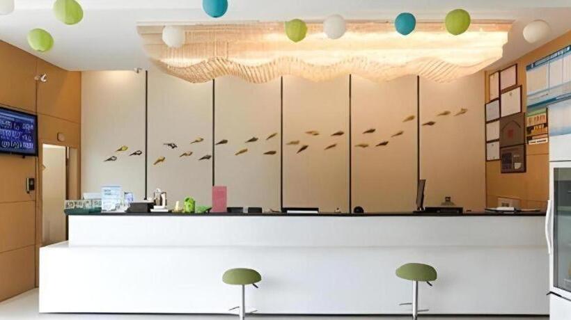 فندق Greentree Inn Jiangsu Wuxi Huishan Highspeed Rail Qianzhou Chongwen Road Business