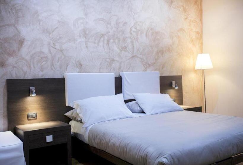 هتل Guesthouse Vittoria Rooms   The Original Since 2015