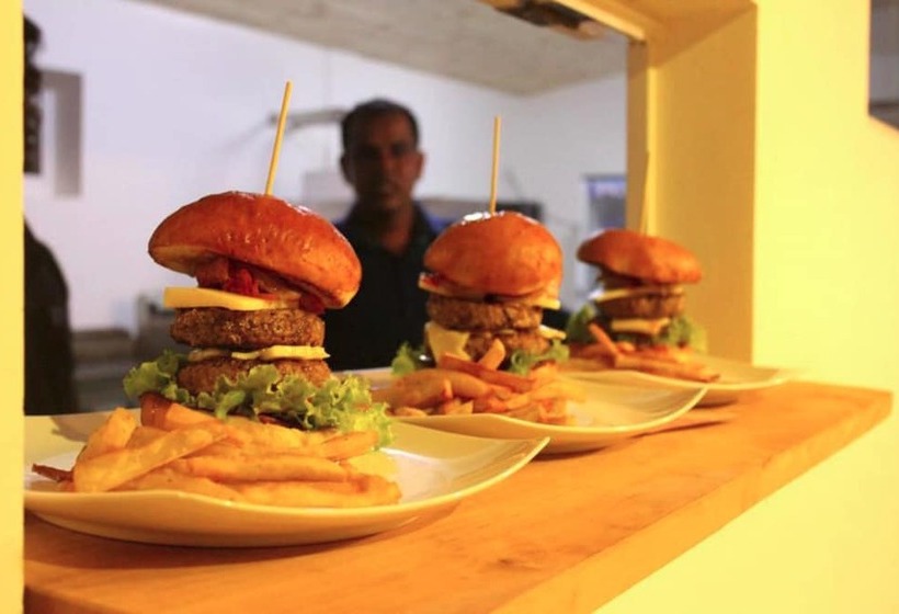 Отель Salt House