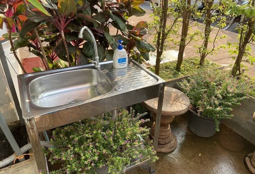 ホテル Honghub Sakon