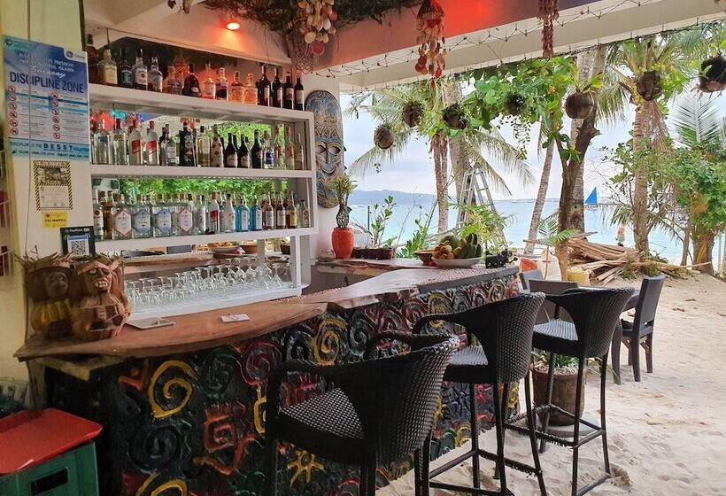 فندق Kaiyana Boracay Beach Resort