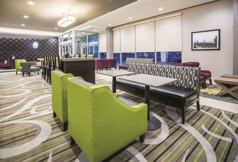 בית מלון כפרי La Quinta By Wyndham Clifton Park