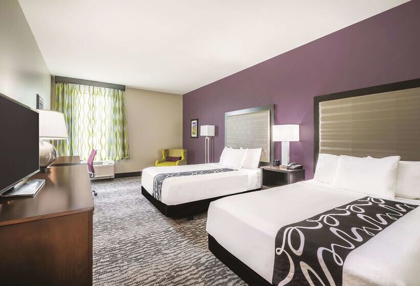 בית מלון כפרי La Quinta By Wyndham Clifton Park