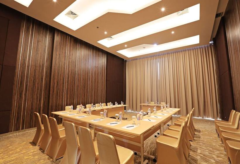 Luminor Hotel Jambi Kebun Jeruk By Wh