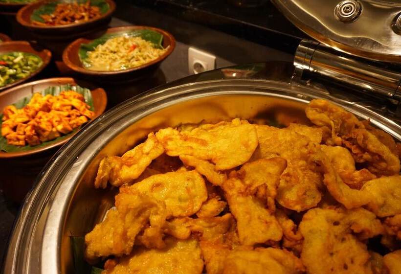 Luminor Hotel Jambi Kebun Jeruk By Wh