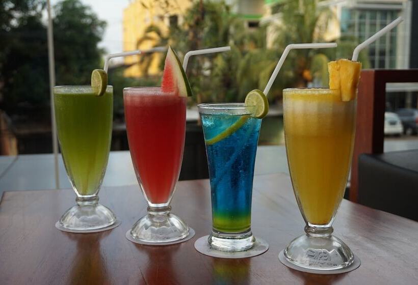 Luminor Hotel Jambi Kebun Jeruk By Wh