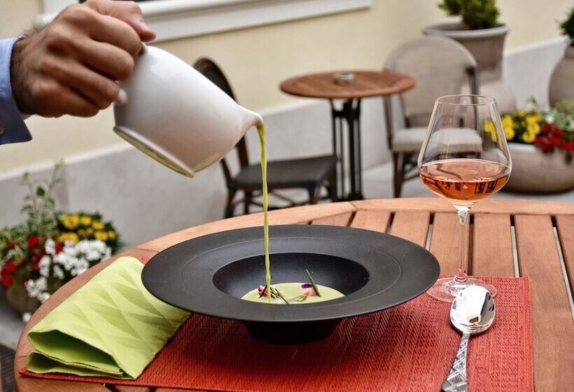 בית מלון כפרי Maison Bistro &