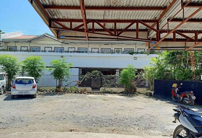 هتل Mb's Garden Inn