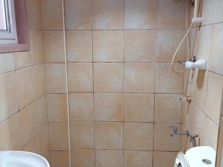 هتل Mb's Garden Inn