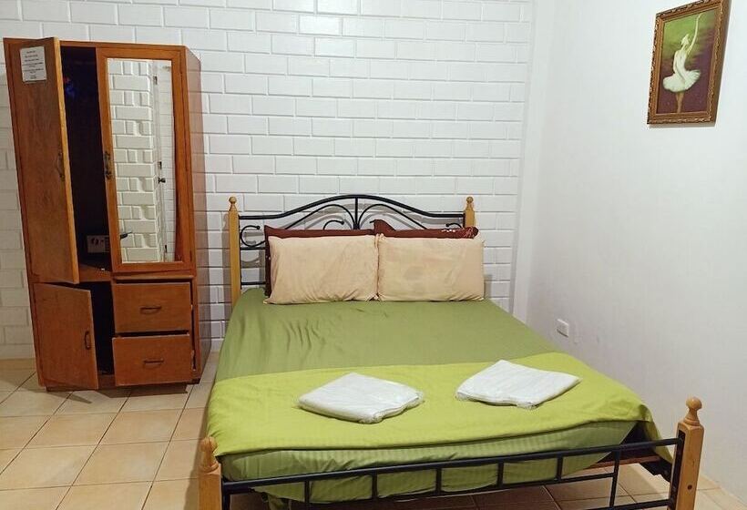 هتل Mb's Garden Inn