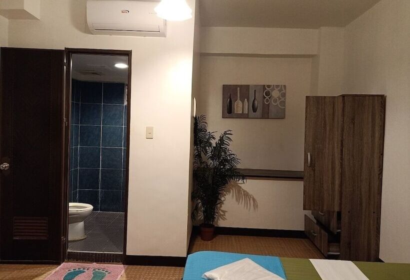 هتل Mb's Garden Inn