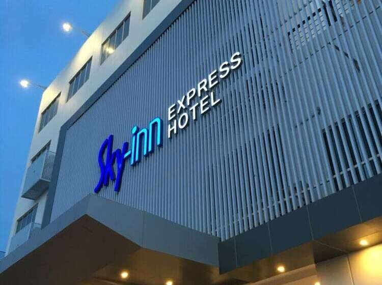 Os Hotel Airport Batam