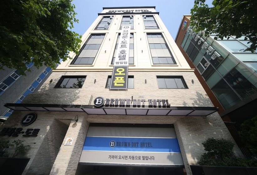 هتل Beomil Brown Dot