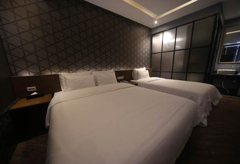 هتل Beomil Brown Dot