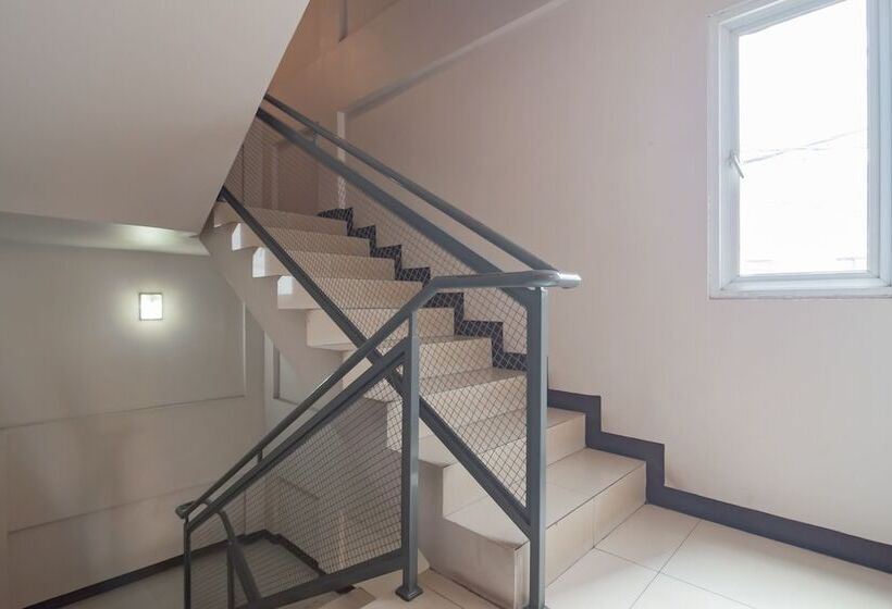 酒店 Reddoorz Plus @ Dago Pojok 3