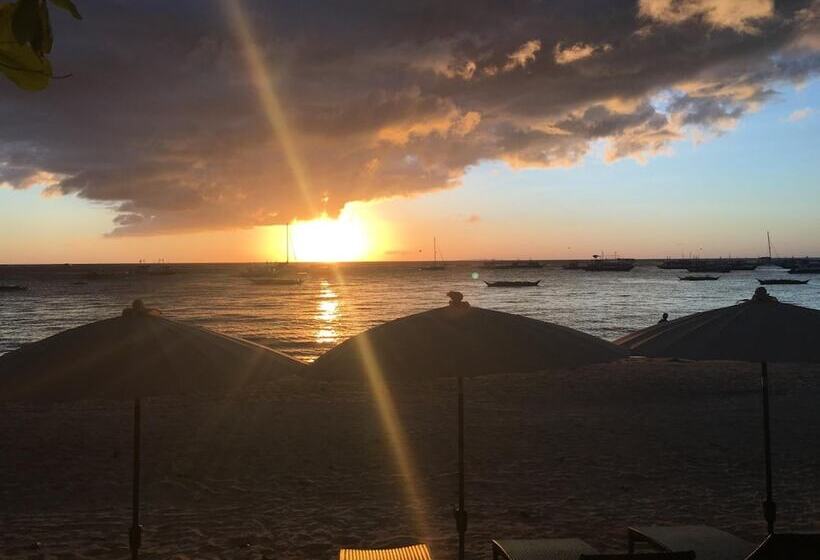 هتل Sundown Beach Studios