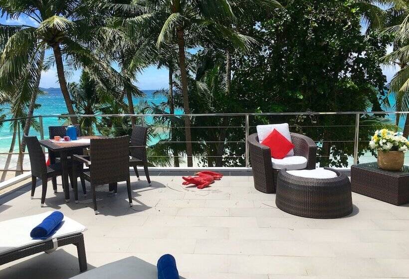 هتل Sundown Beach Studios