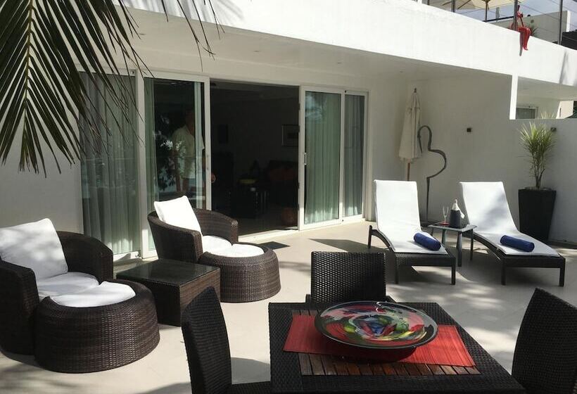 בית מלון כפרי Sundown Beach Studios