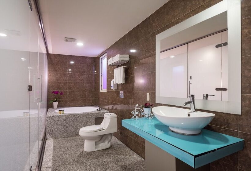 هتل 慶城商旅urbanone