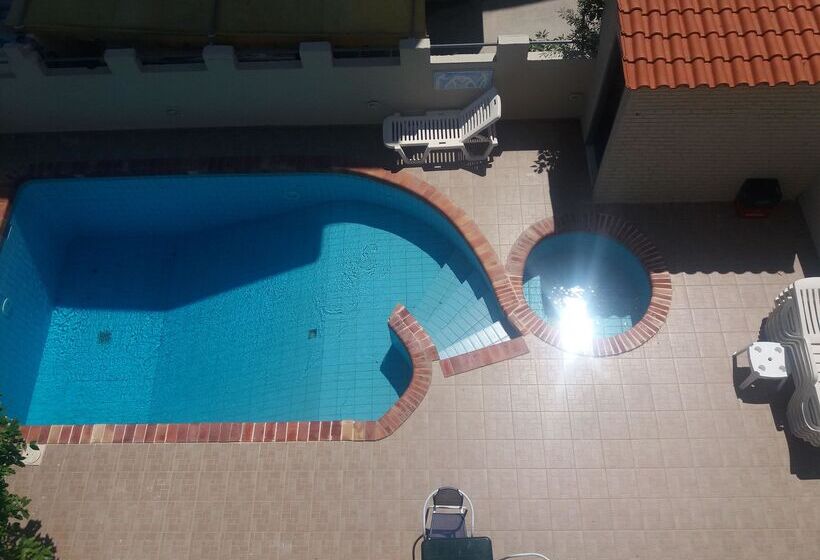 Kings Hotel By Estia