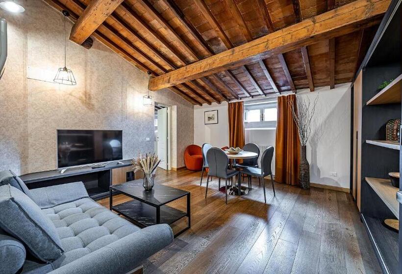 Martelli 6 Suite & Apartments