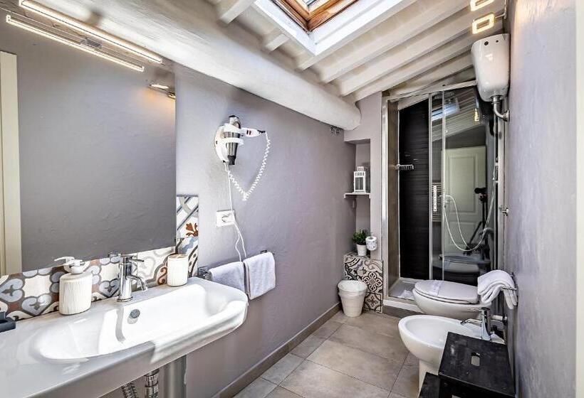 Martelli 6 Suite & Apartments