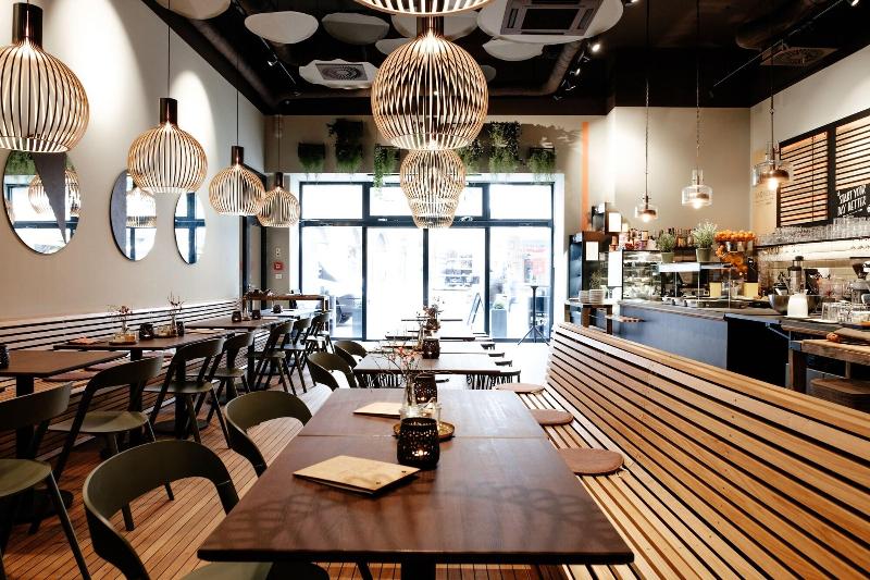 Melter Hotel & Apartments   A Neighborhood