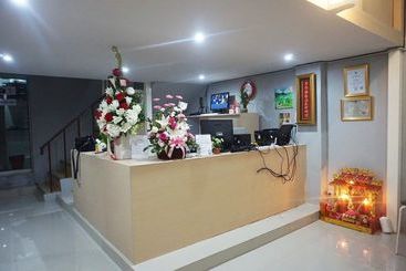 Moumou Hostel