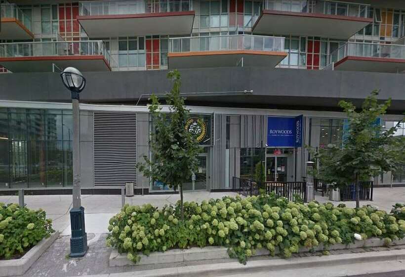 Pelicanstay In Toronto Entertainment District