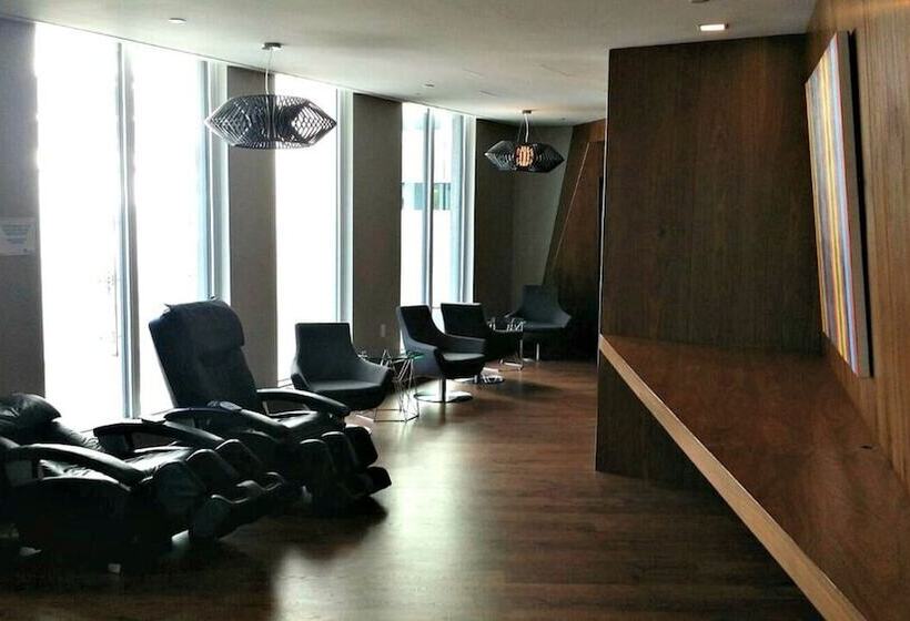 Pelicanstay In Toronto Entertainment District