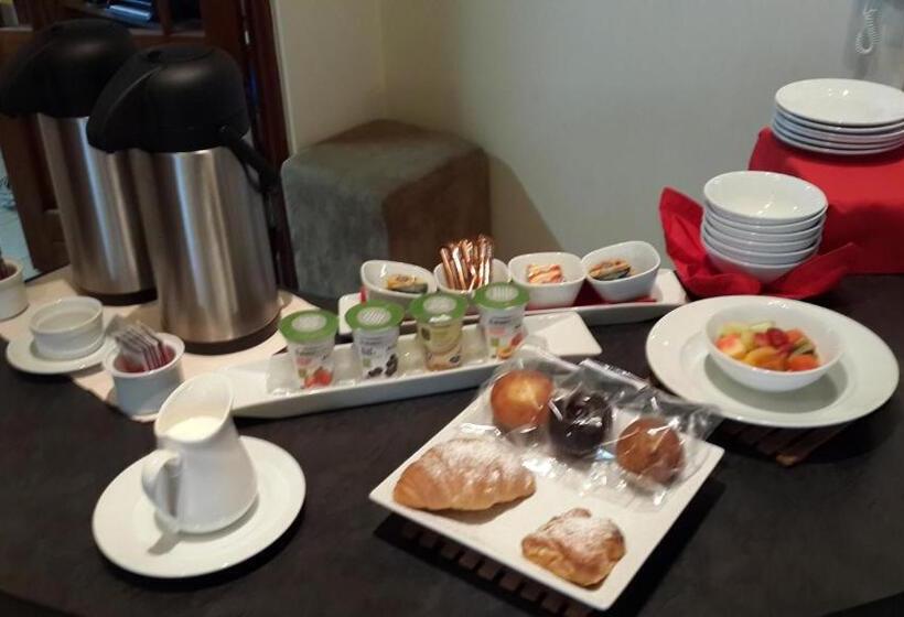 膳宿费 17 On 13th