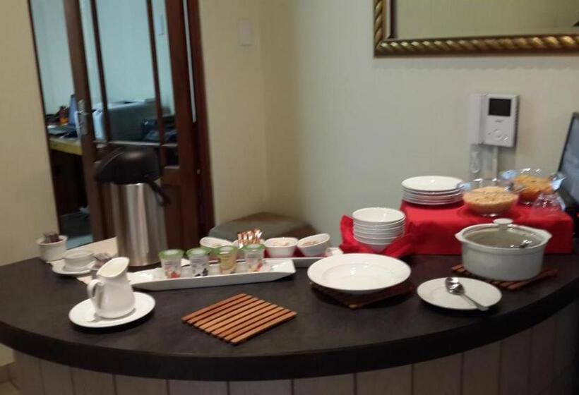 膳宿费 17 On 13th