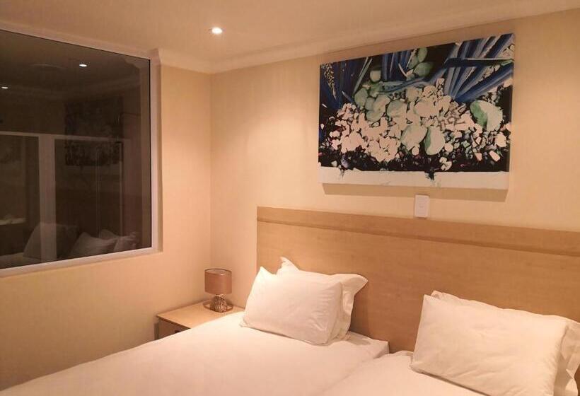 膳宿费 17 On 13th