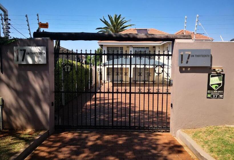 膳宿费 17 On 13th