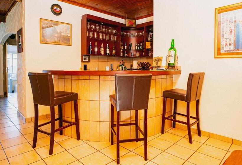 膳宿费 17 On 13th