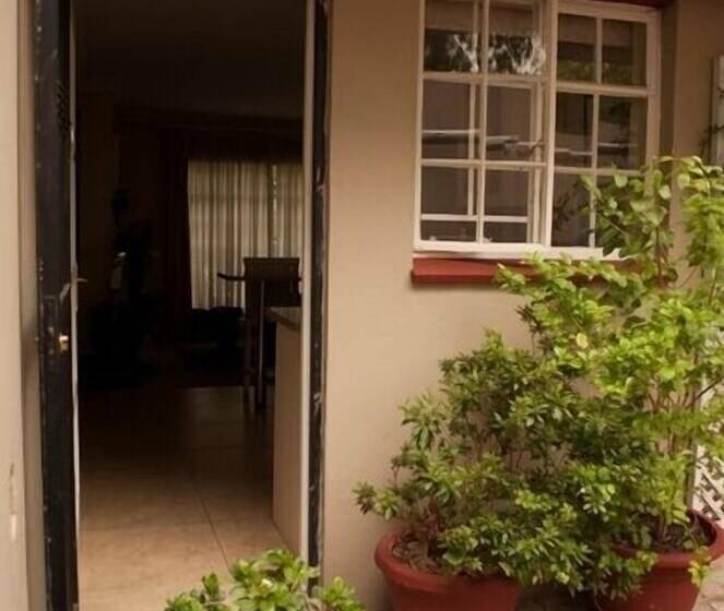 Пансион Acacia House