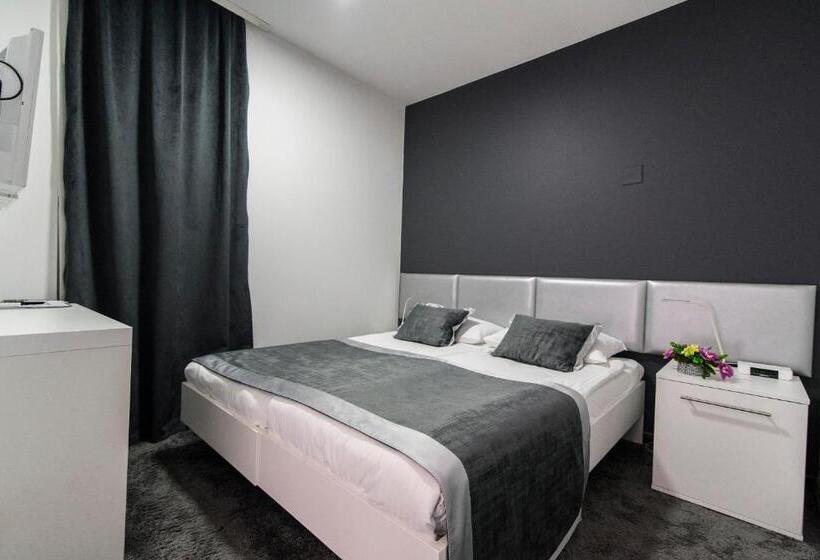 ペンション Cool Zagreb Airport