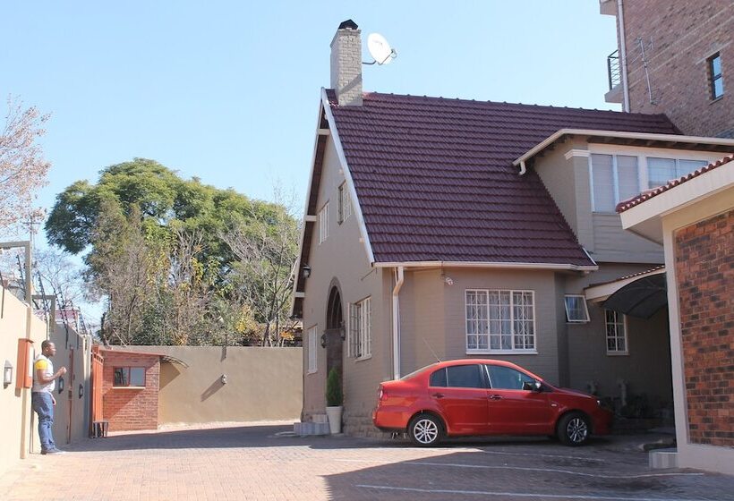 Пансион Miraton Guest Lodge