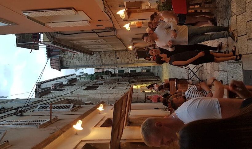 پانسیون Pylon Rooms