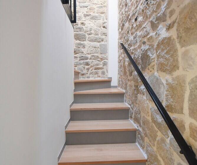 پانسیون Pylon Rooms