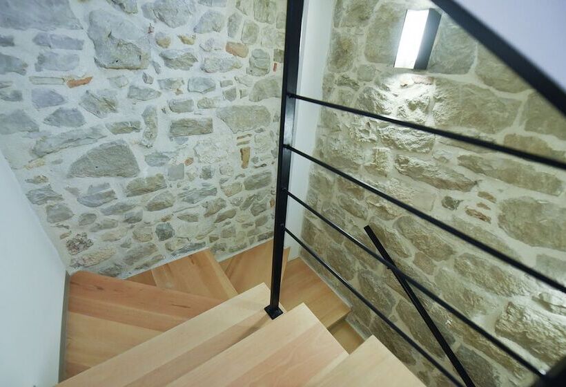 پانسیون Pylon Rooms