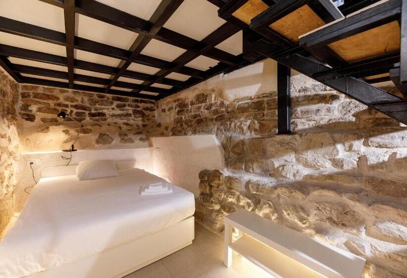 پانسیون Pylon Rooms