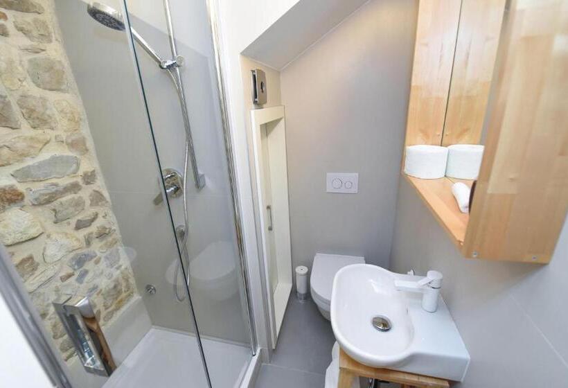 پانسیون Pylon Rooms