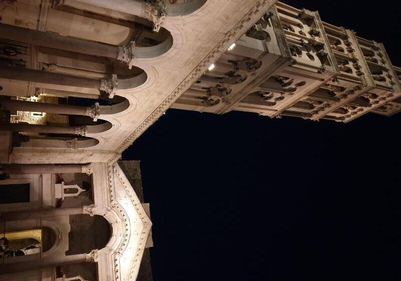 پانسیون Pylon Rooms