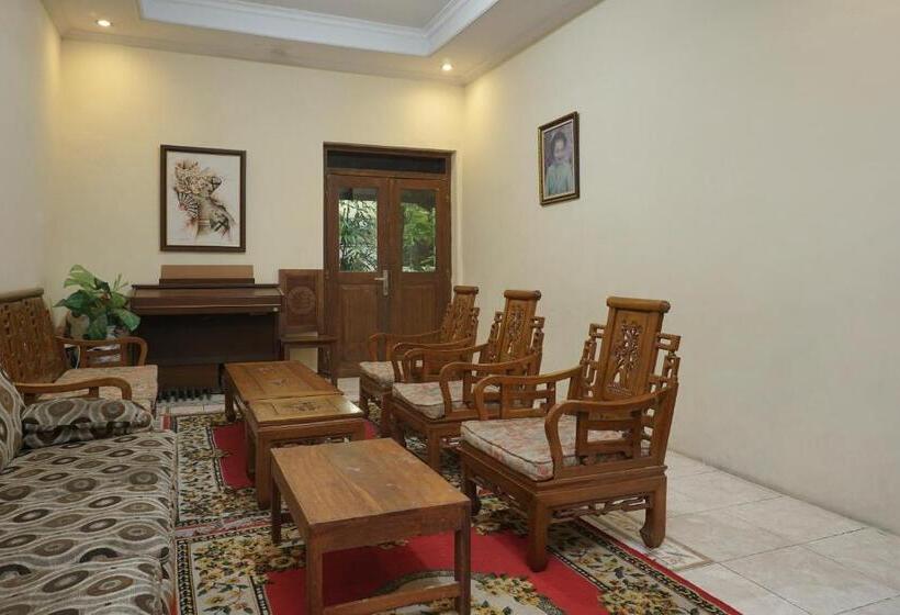 פנסיון Sabana Homestay