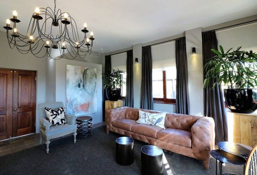 بنسيون The Nobleman Boutique