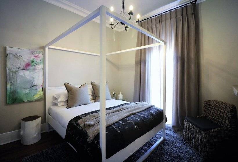 بنسيون The Nobleman Boutique